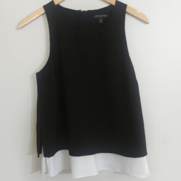 Banana Republic - Picture 1 of 1